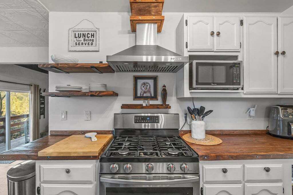 Photo of Kitchen in Crestline