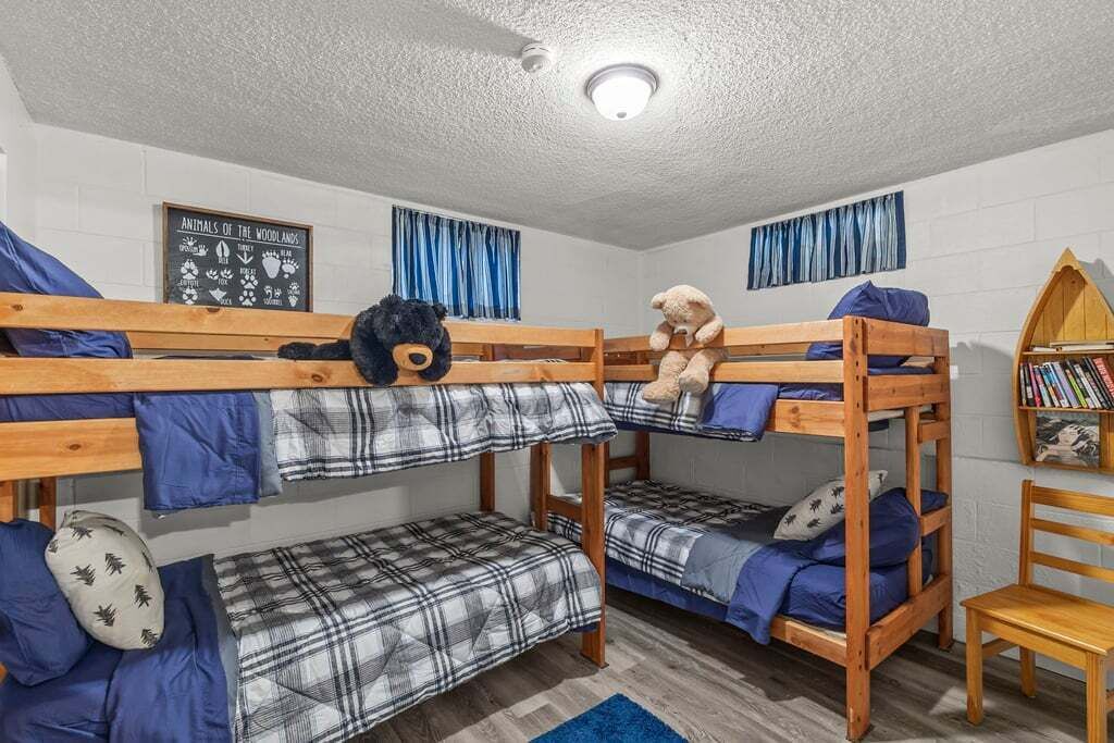 Photo of Bedroom in Crestline