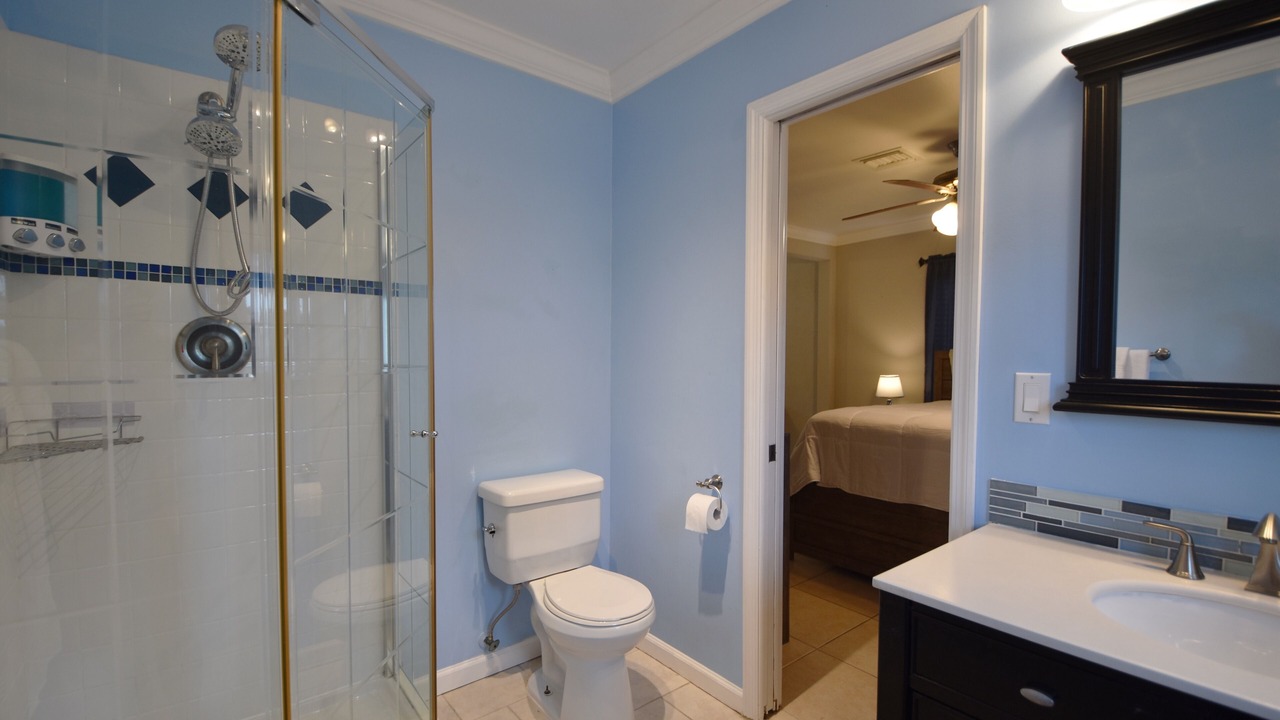 Photo of Bathroom in Riverside Park