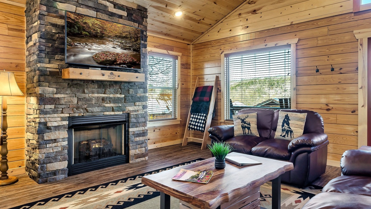 Photo of Livingroom in White Oak Lodge