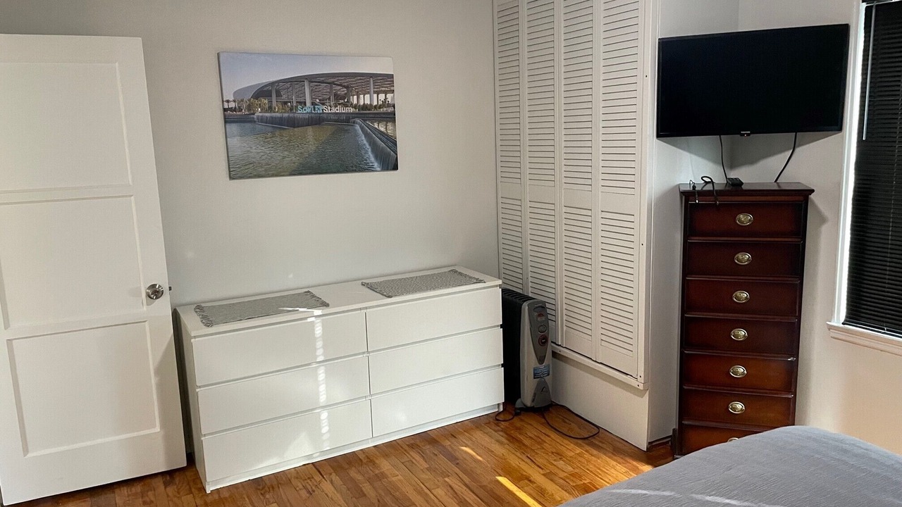 Photo of Bedroom in Hawthorne