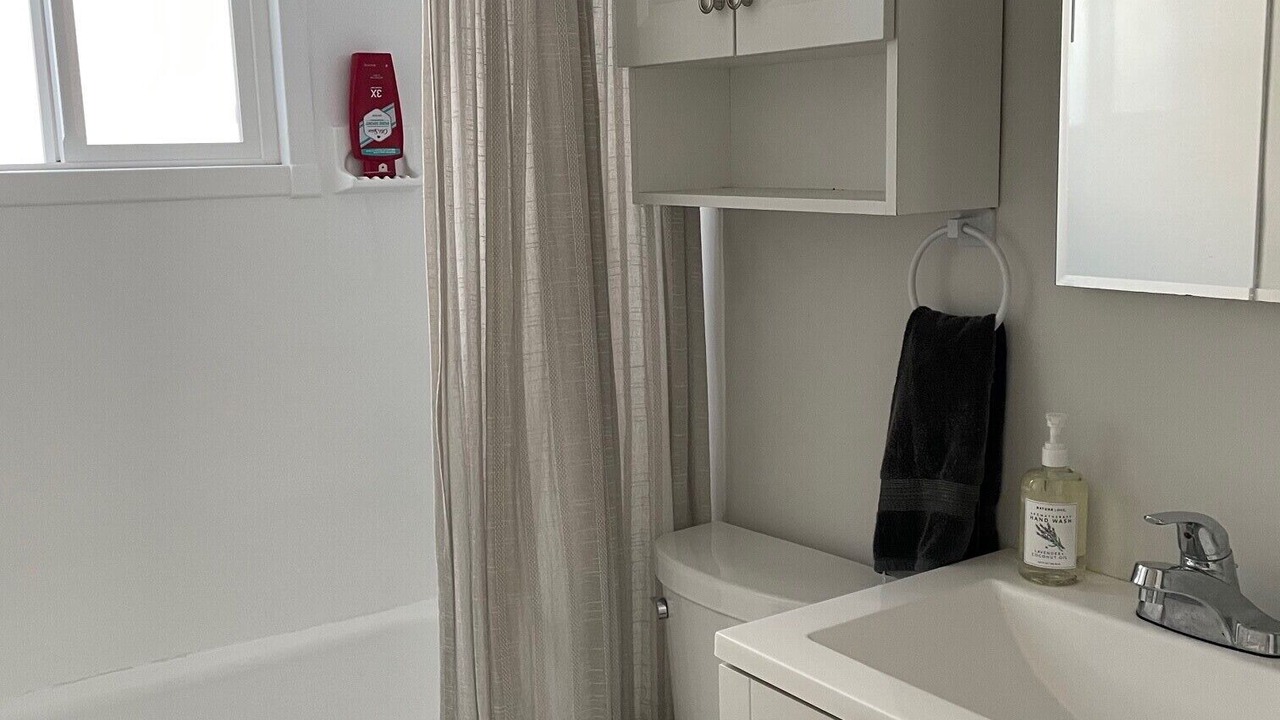 Photo of Bathroom in Hawthorne