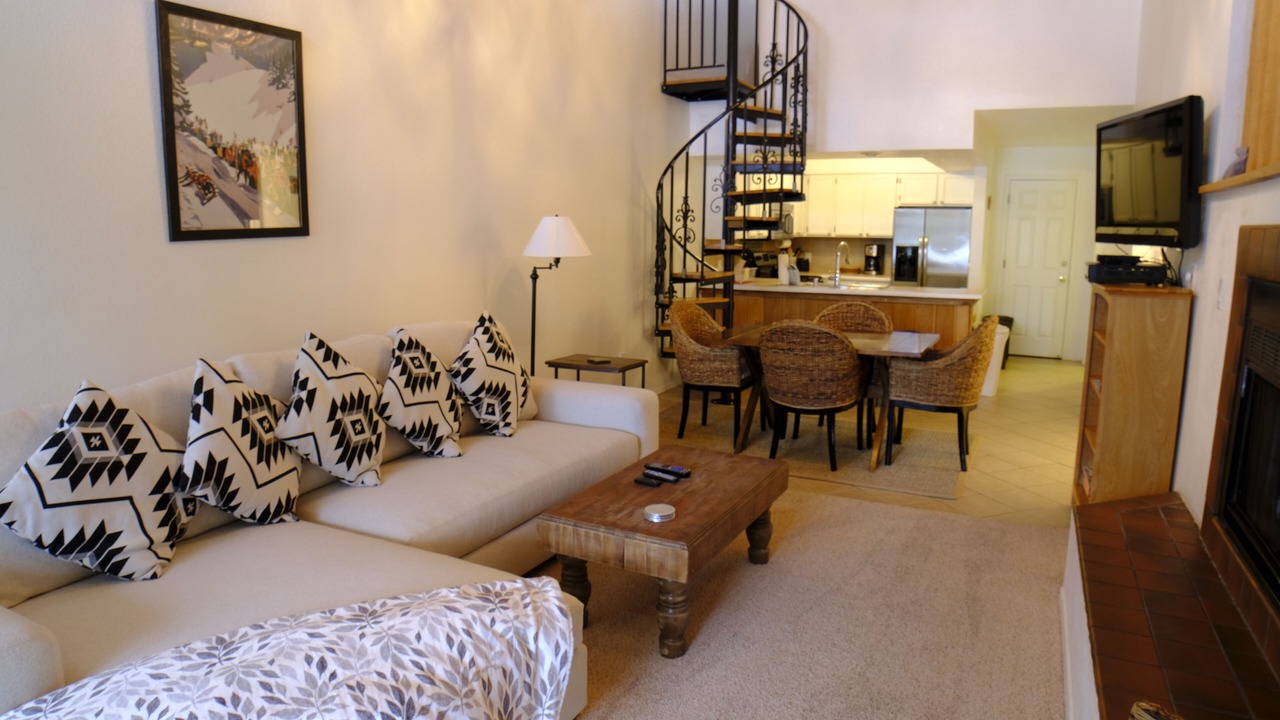 Photo of Livingroom in Angel Fire