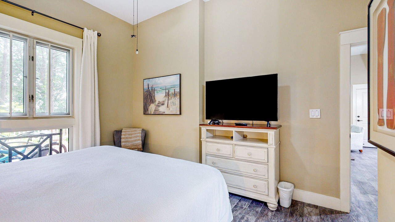 Photo of Bedroom in Baytowne Wharf