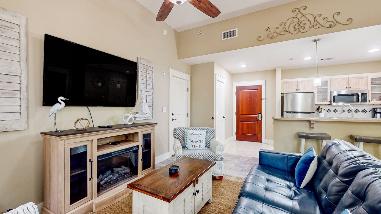 Photo of Livingroom in Baytowne Wharf