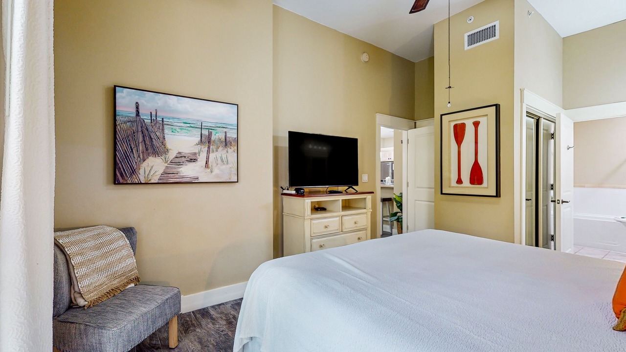 Photo of Bedroom in Baytowne Wharf