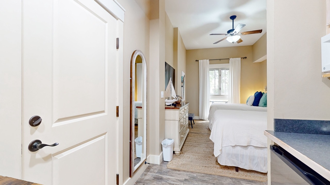 Photo of Bedroom in Baytowne Wharf