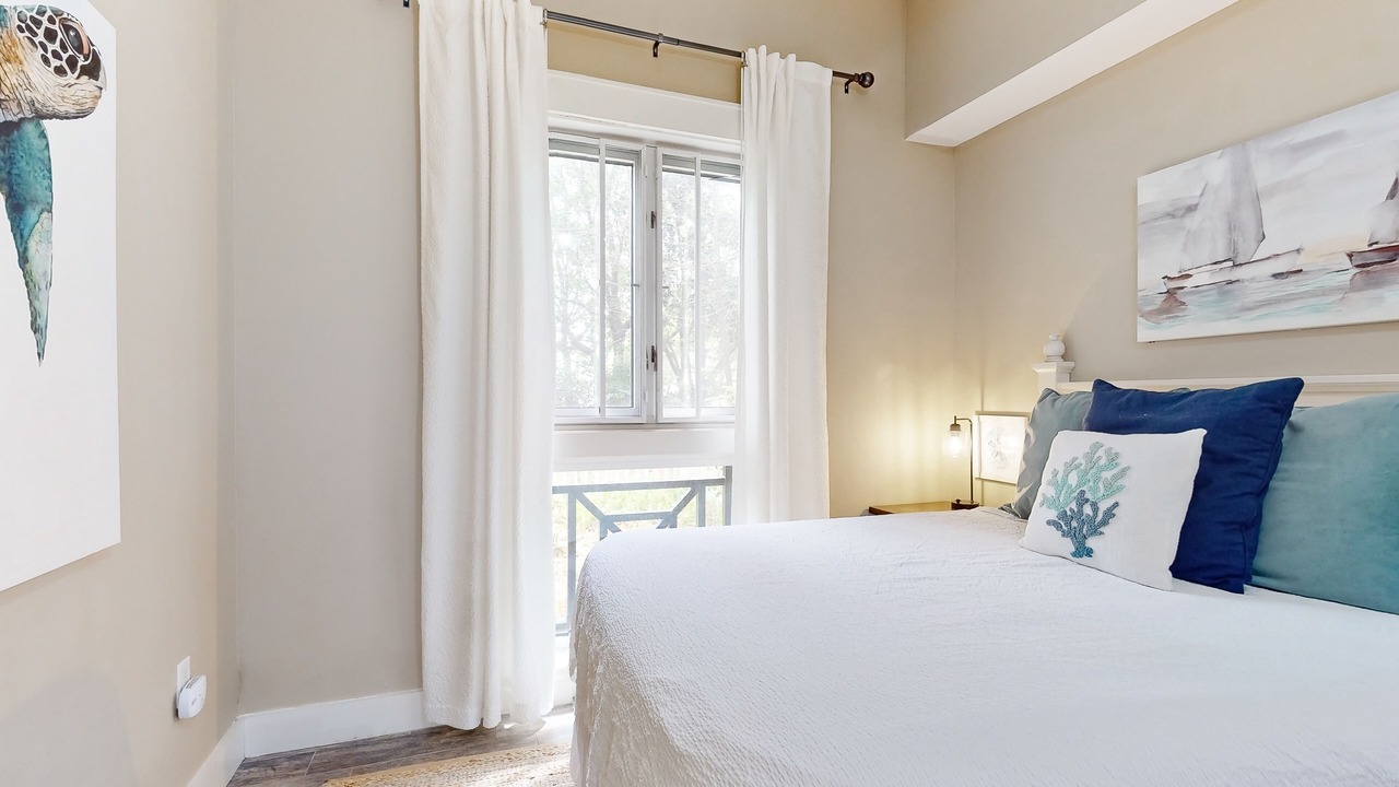 Photo of Bedroom in Baytowne Wharf