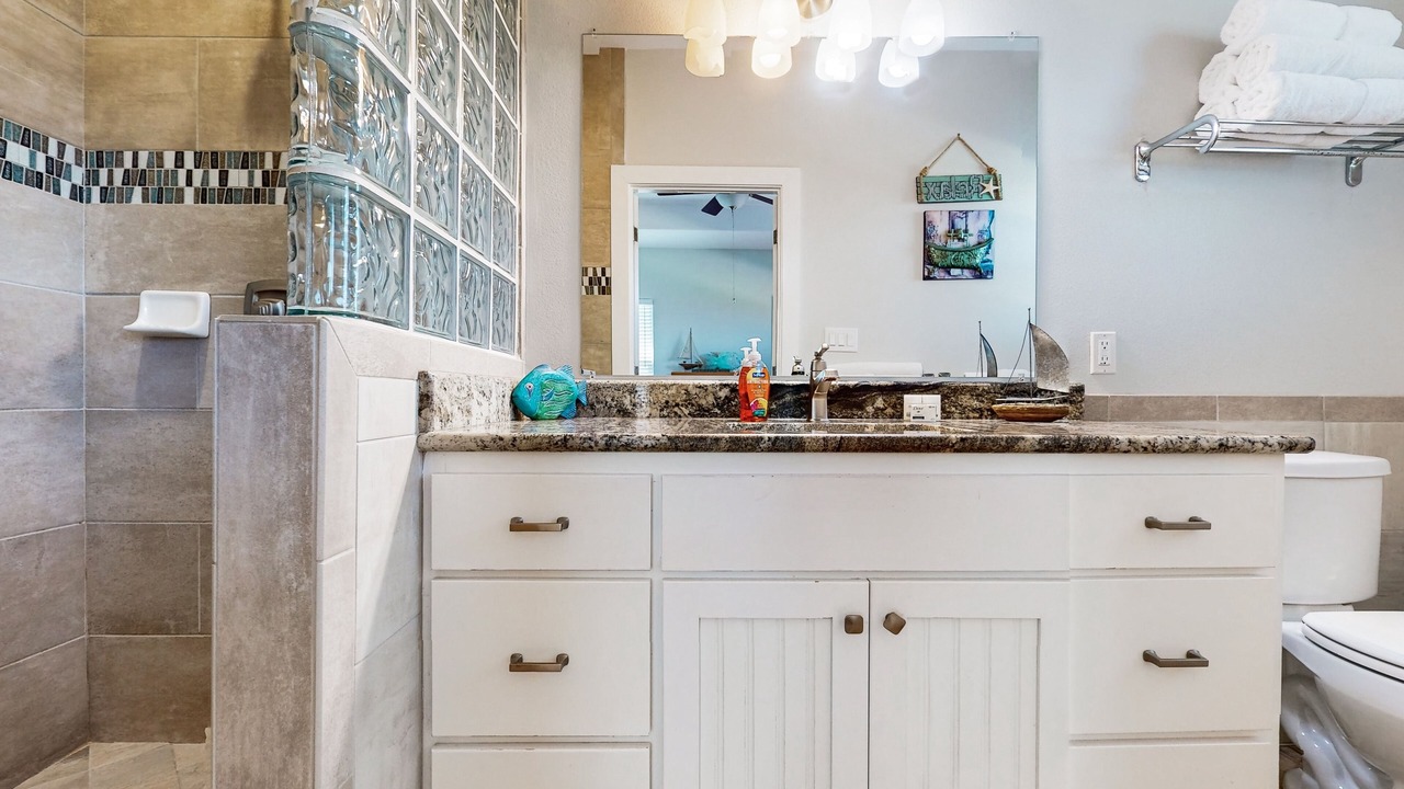 Photo of Bathroom in Leeward Sands