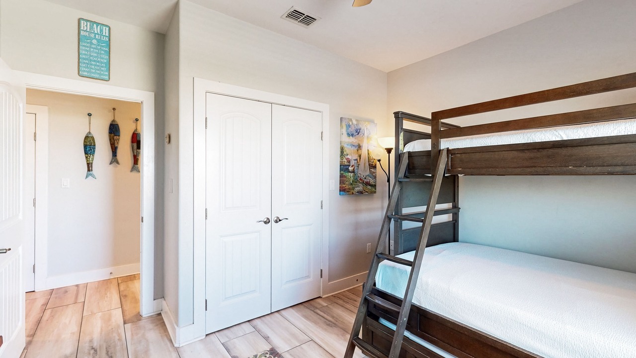 Photo of Bedroom in Leeward Sands