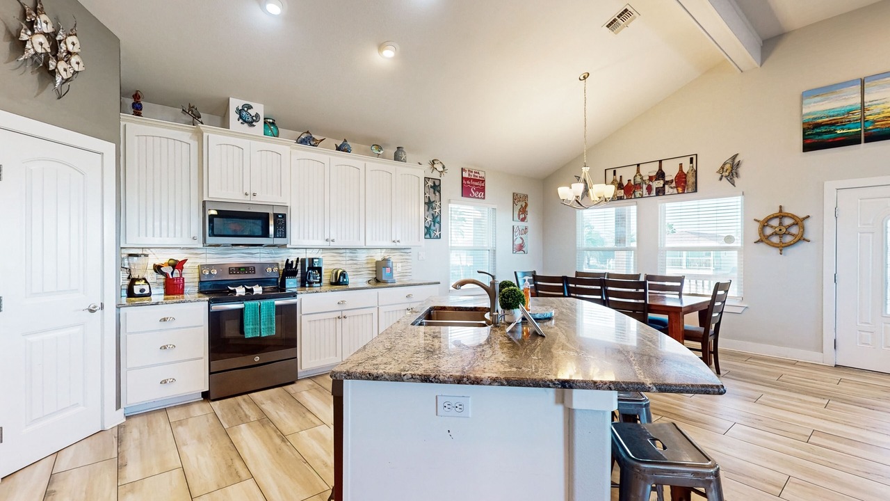Photo of Kitchen in Leeward Sands