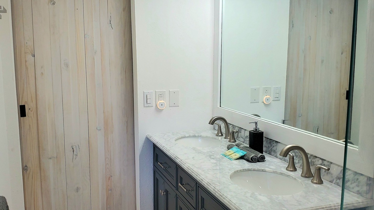 Photo of Bathroom in Citrus Springs