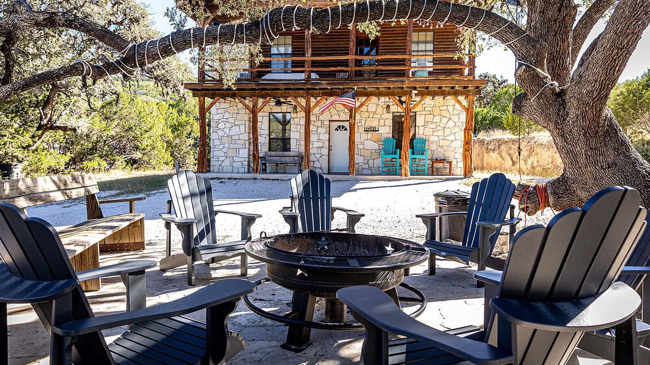 Photo of Patio Balcony in Leakey