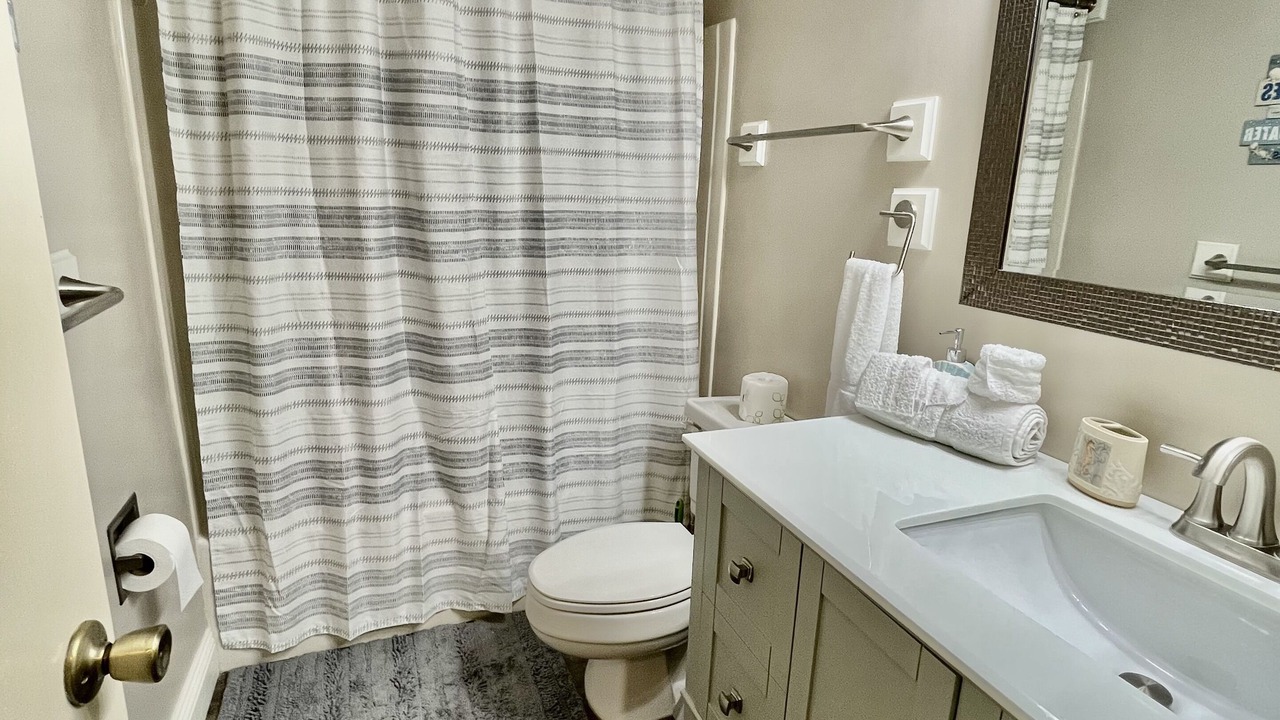 Photo of Bathroom in Gulf Shores