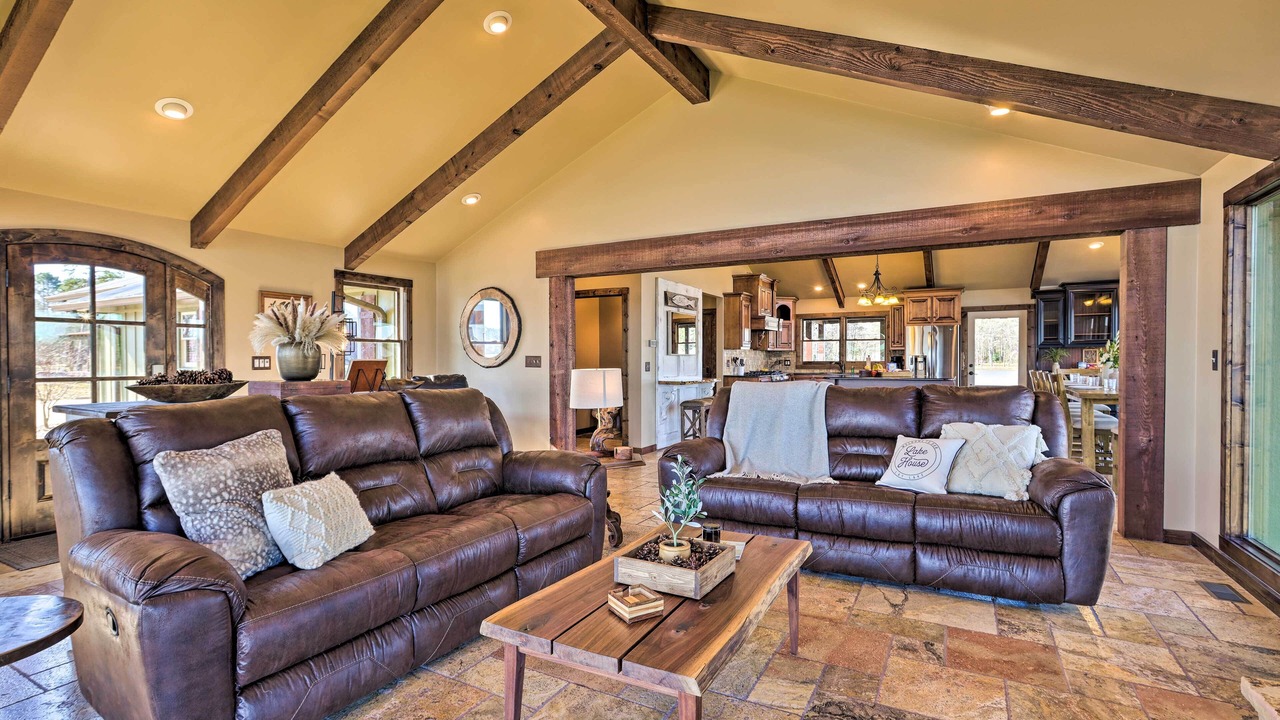 Photo of Livingroom in Shelby