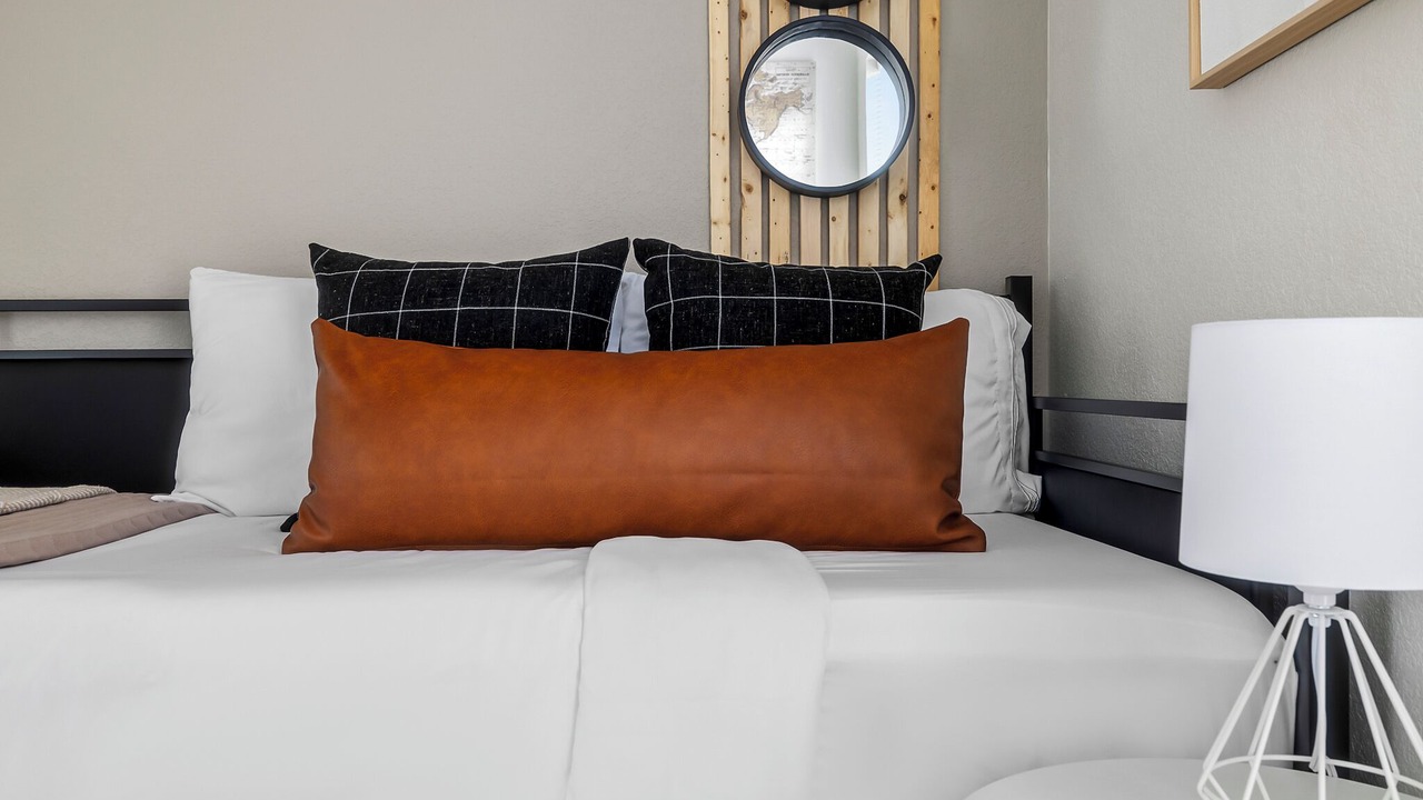 Photo of Bedroom in Apache Shores