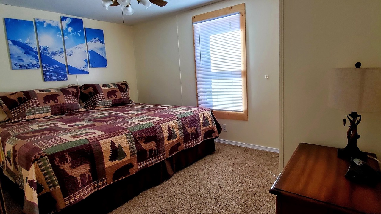 Photo of Bedroom in Eagle Nest