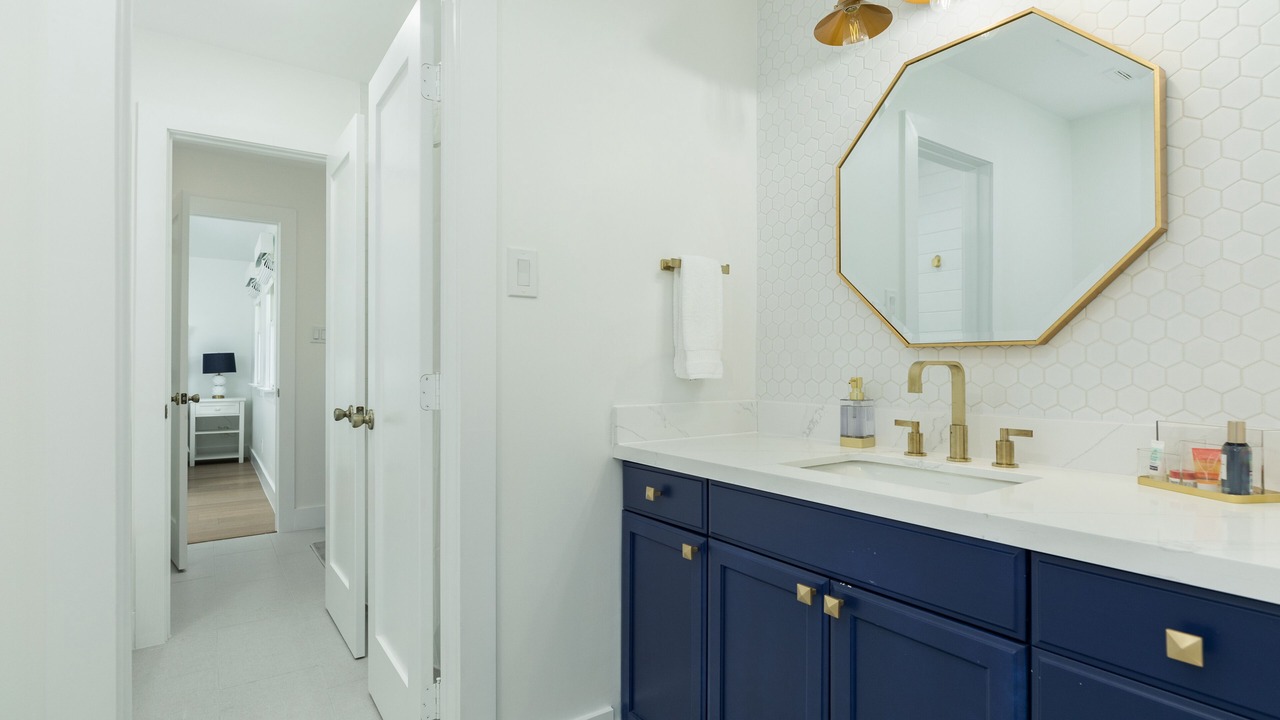Photo of Bathroom in Bermuda Beach