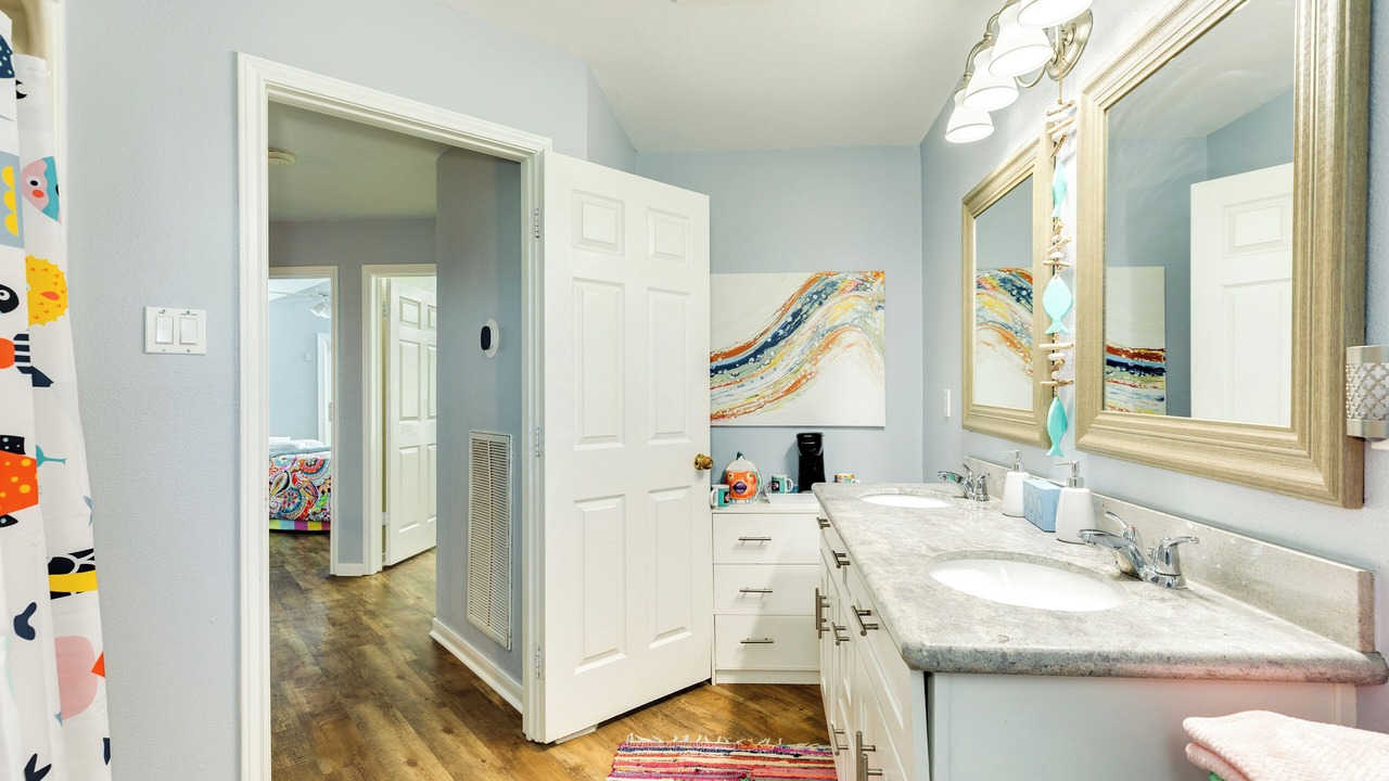 Photo of Bathroom in Pointe San Luis