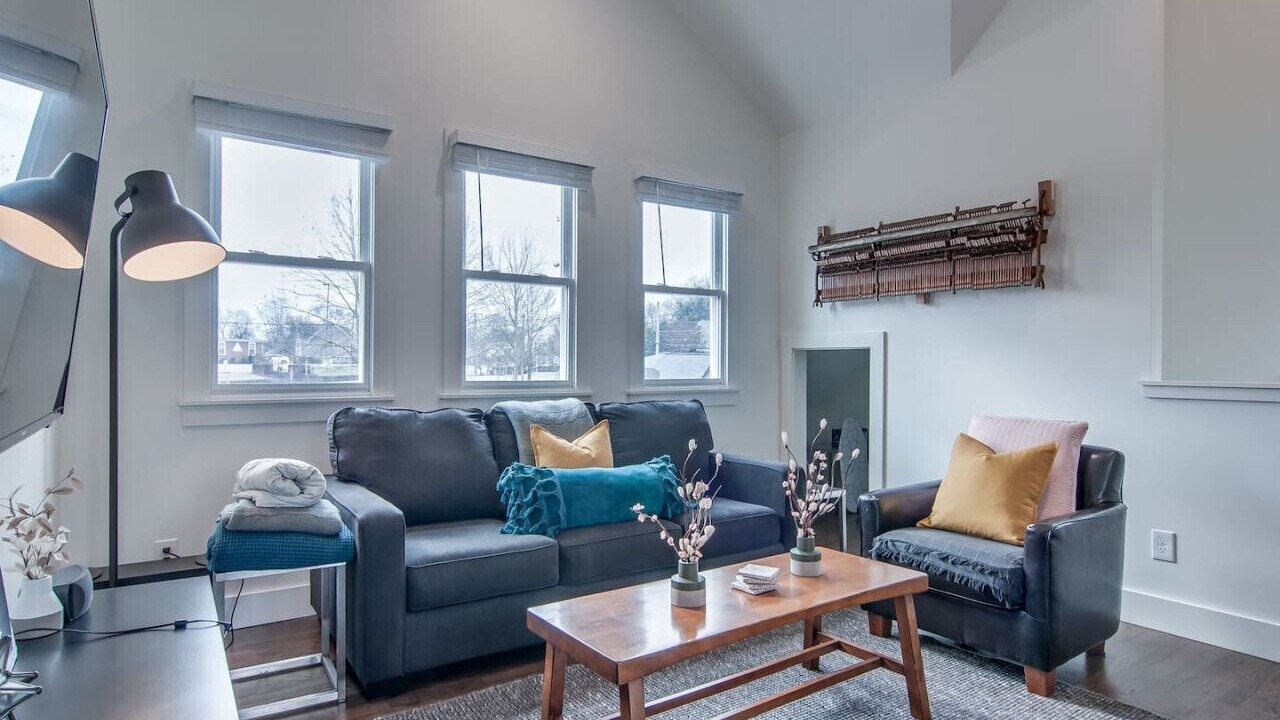Photo of Livingroom in Historic Waverly