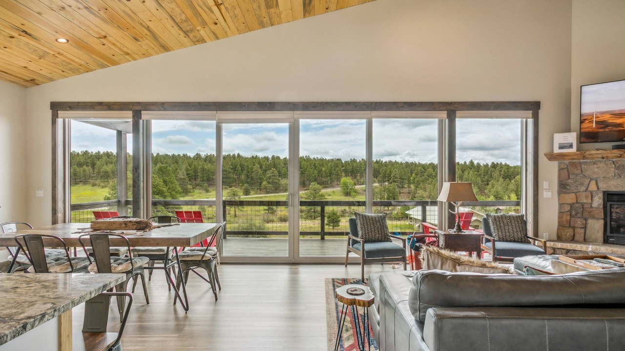 Photo of Livingroom in Twin Creek Village
