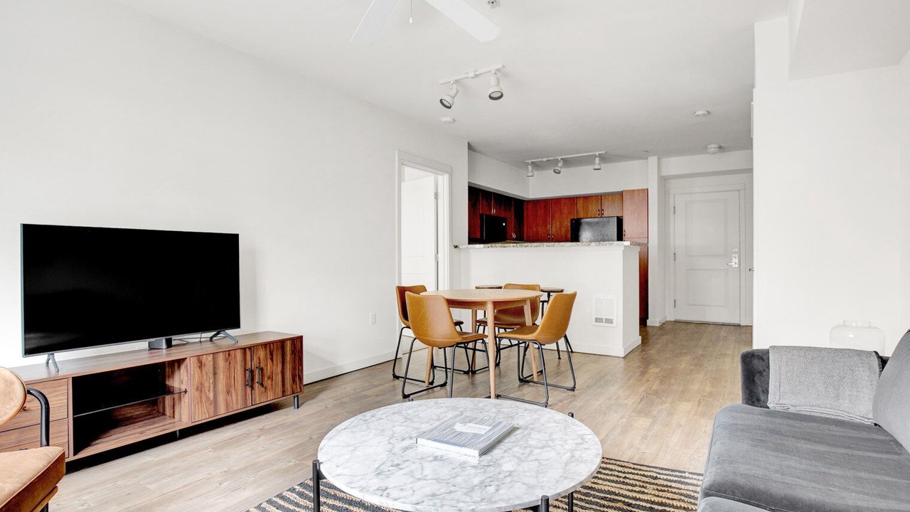 Photo of Livingroom in West Bellevue