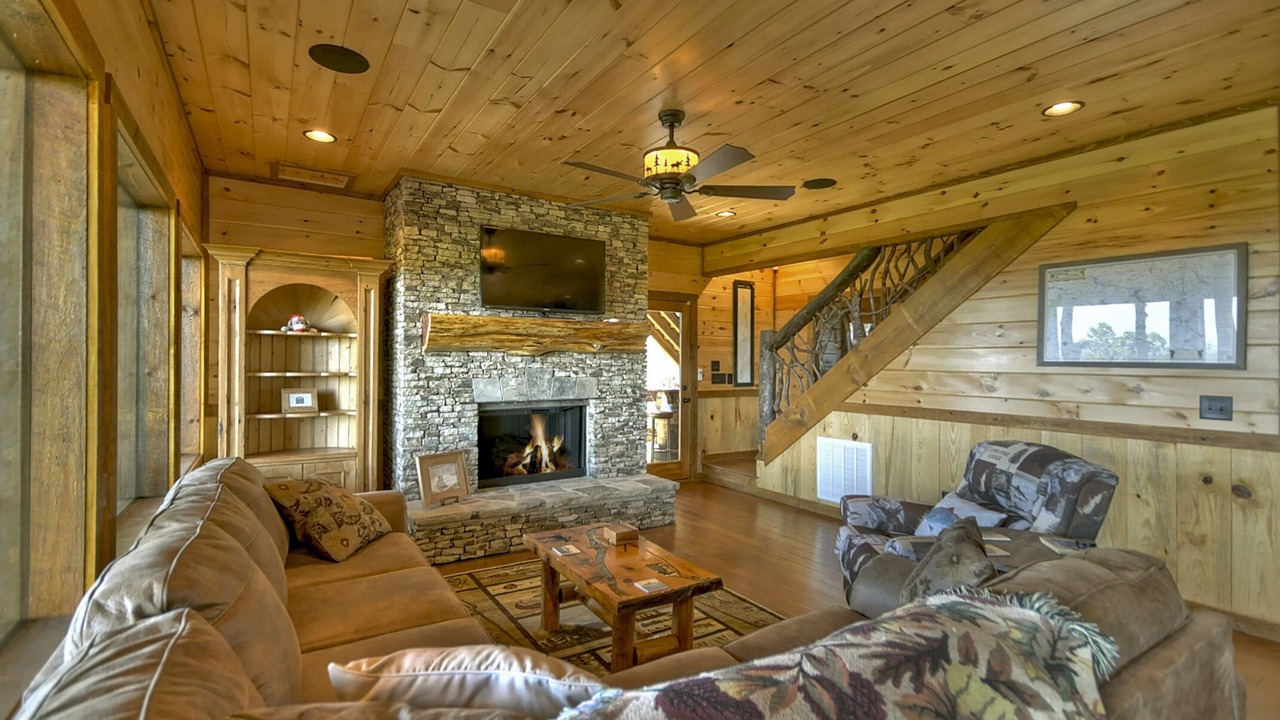 Photo of Livingroom in Ridges Over the Lake