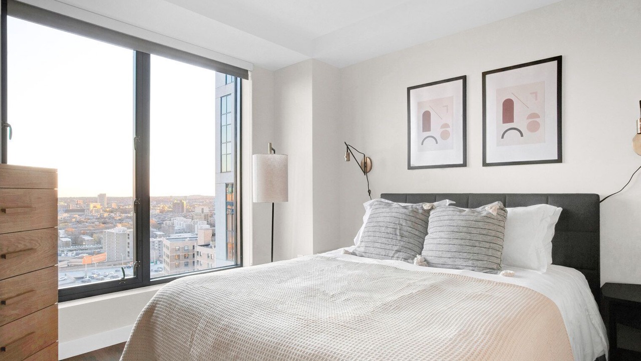 Photo of Bedroom in Theatre District