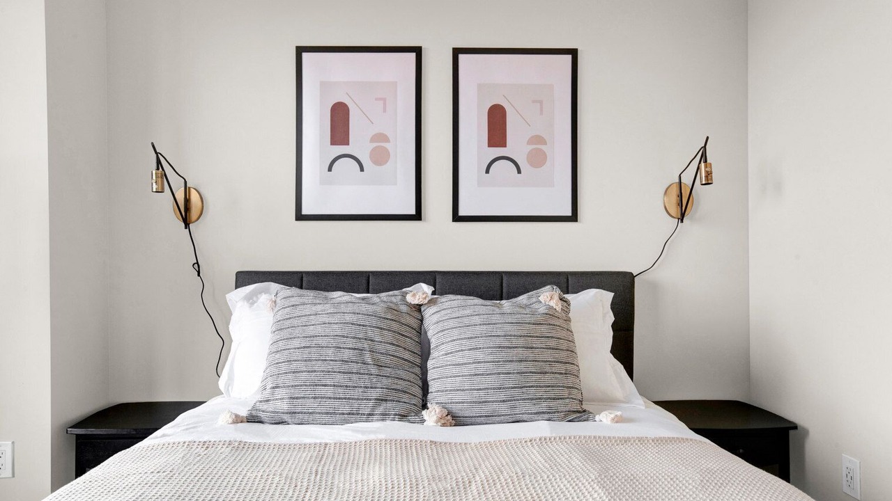 Photo of Bedroom in Theatre District