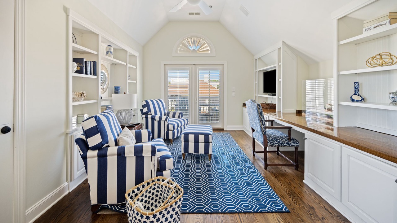 Photo of Livingroom in Debordieu Colony