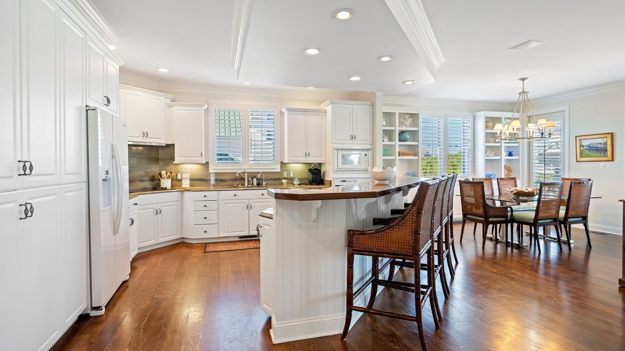 Photo of Kitchen in Debordieu Colony