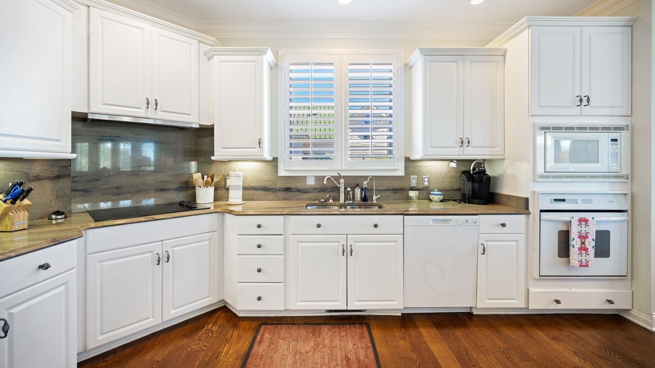 Photo of Kitchen in Debordieu Colony