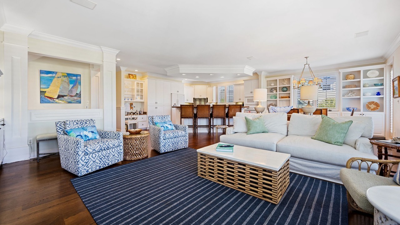 Photo of Livingroom in Debordieu Colony