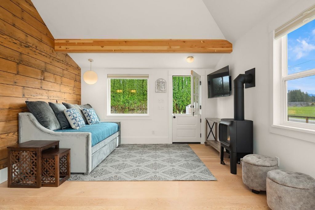 Photo of Livingroom in Carnation