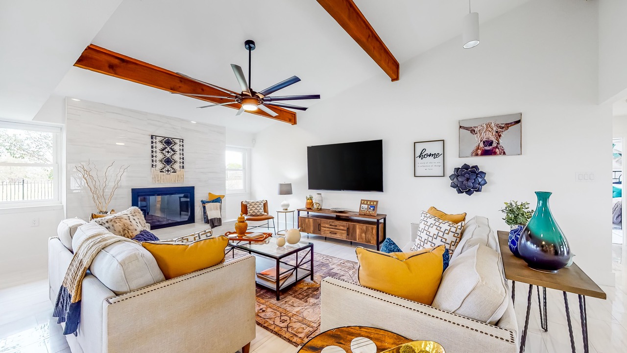 Photo of Livingroom in Highland Lake Estates