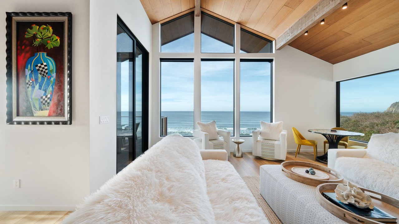 Photo of Bedroom in Neahkahnie Beach