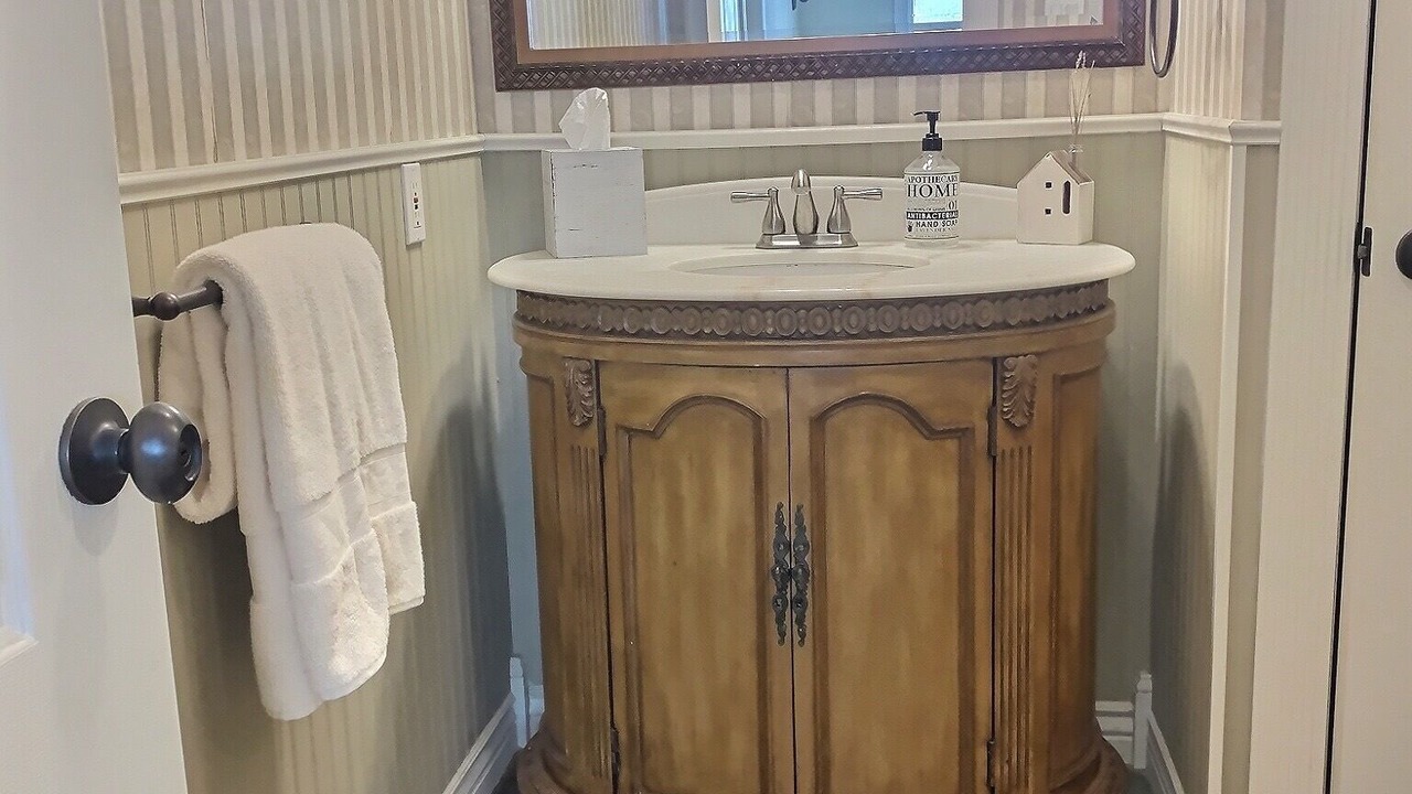 Photo of Bathroom in Cloudcroft