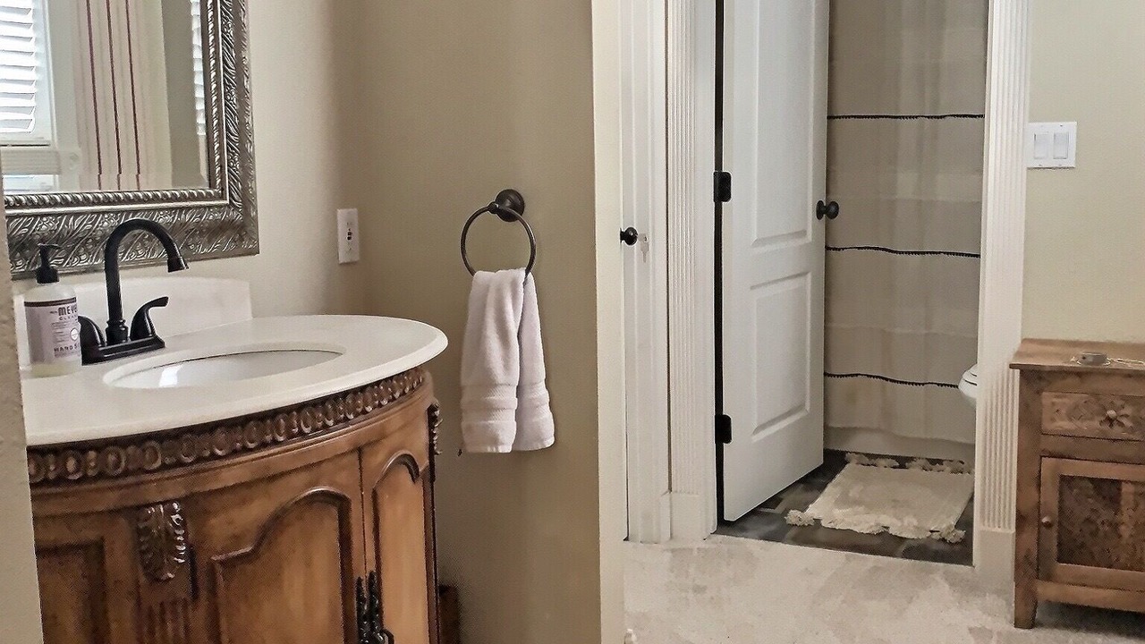 Photo of Bathroom in Cloudcroft