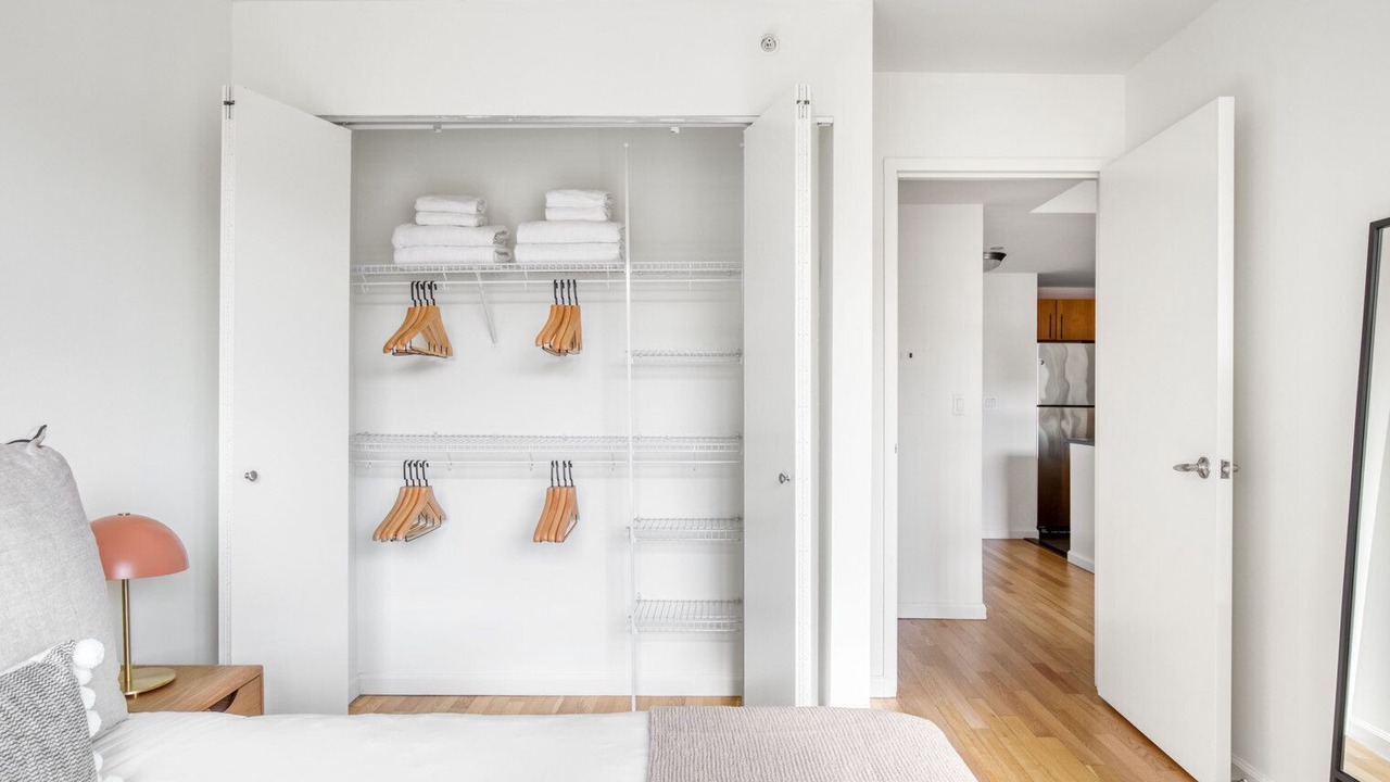Photo of Bedroom in Hunters Point