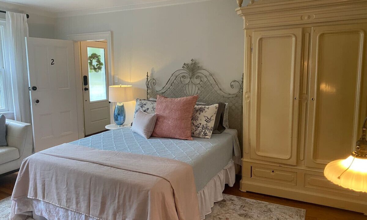 Photo of Bedroom in Harpers Ferry