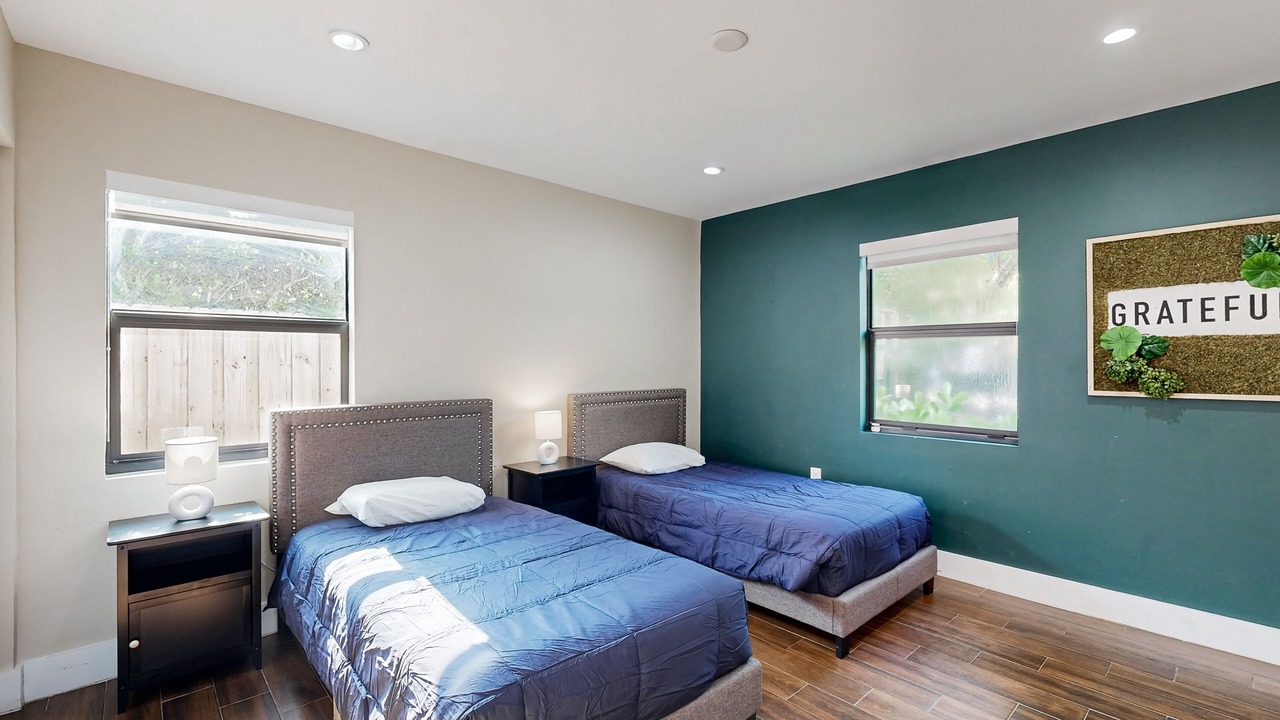 Photo of Bedroom in Riviera Estates