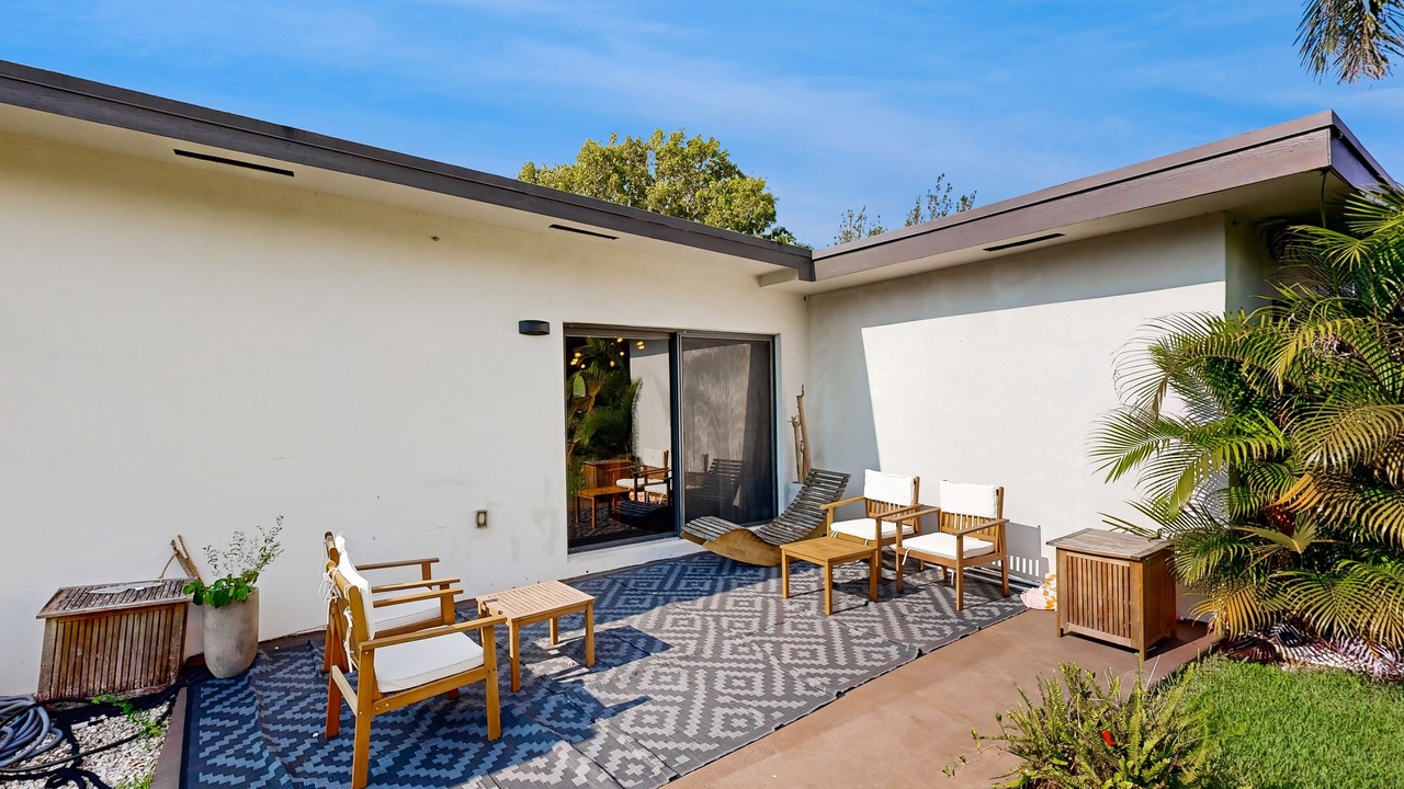 Photo of Patio Balcony in Riviera Estates
