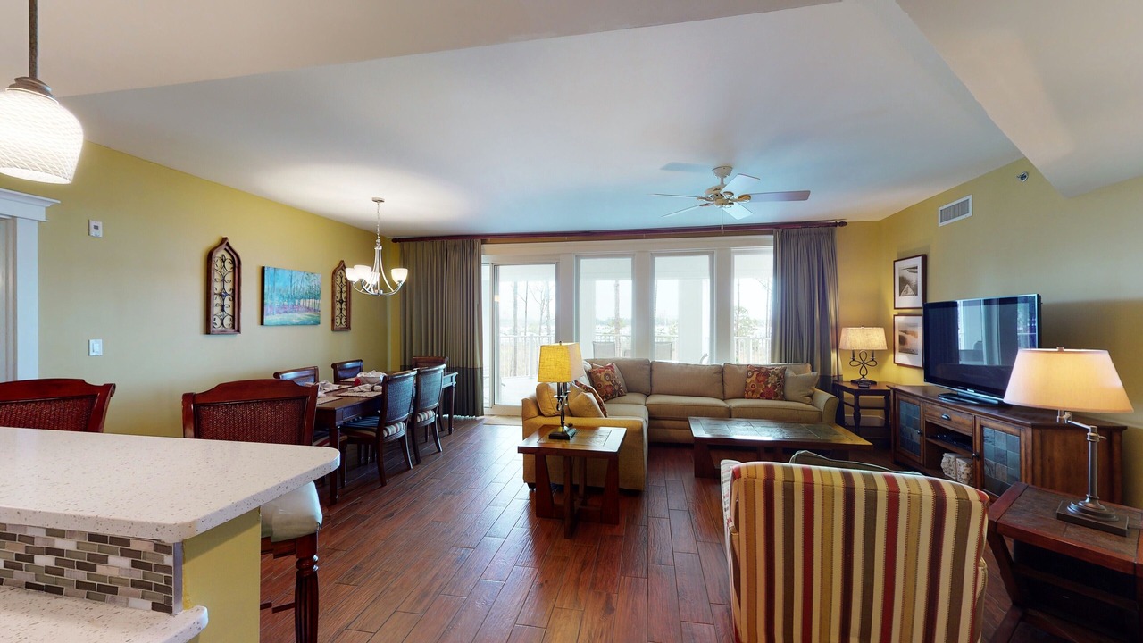 Photo of Livingroom in Baytowne Wharf