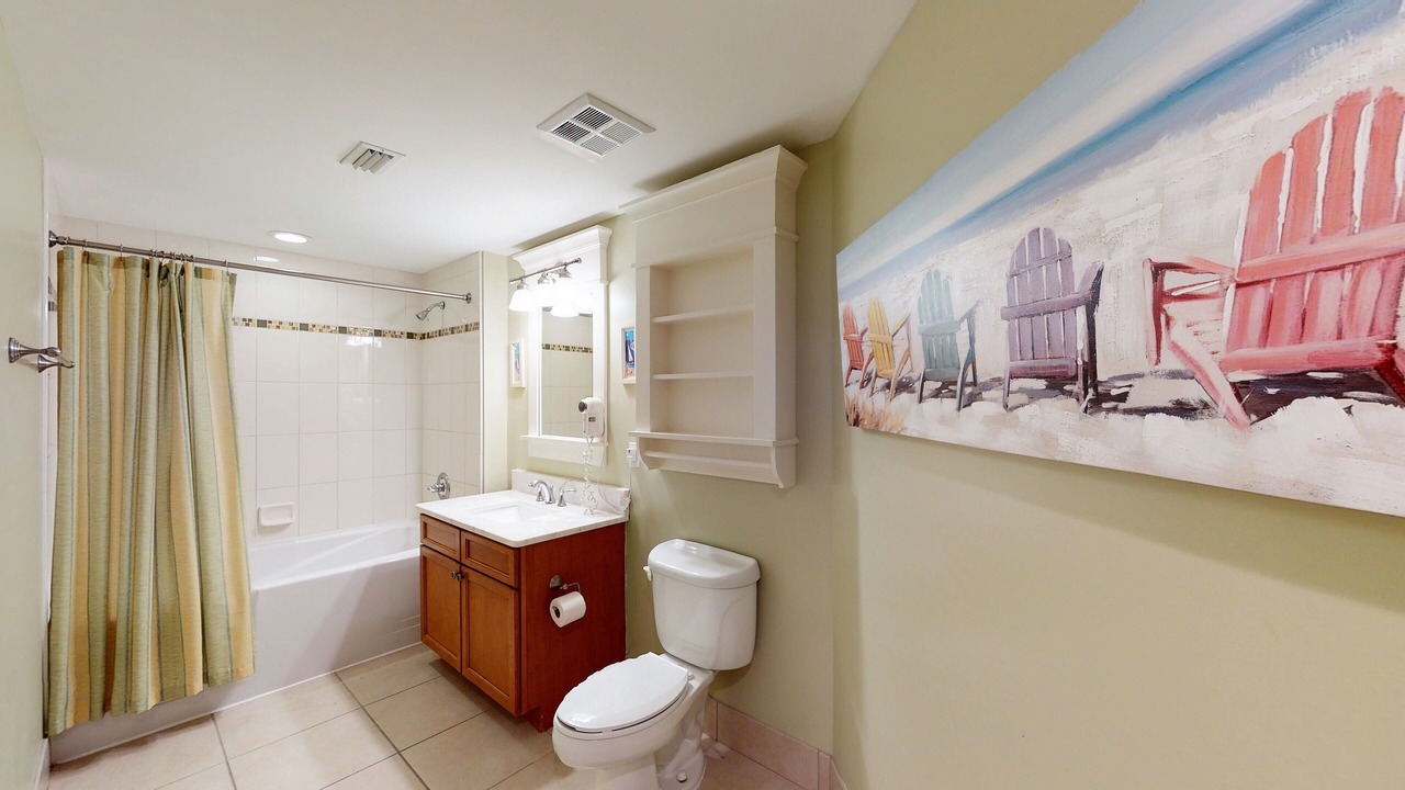 Photo of Bathroom in Baytowne Wharf