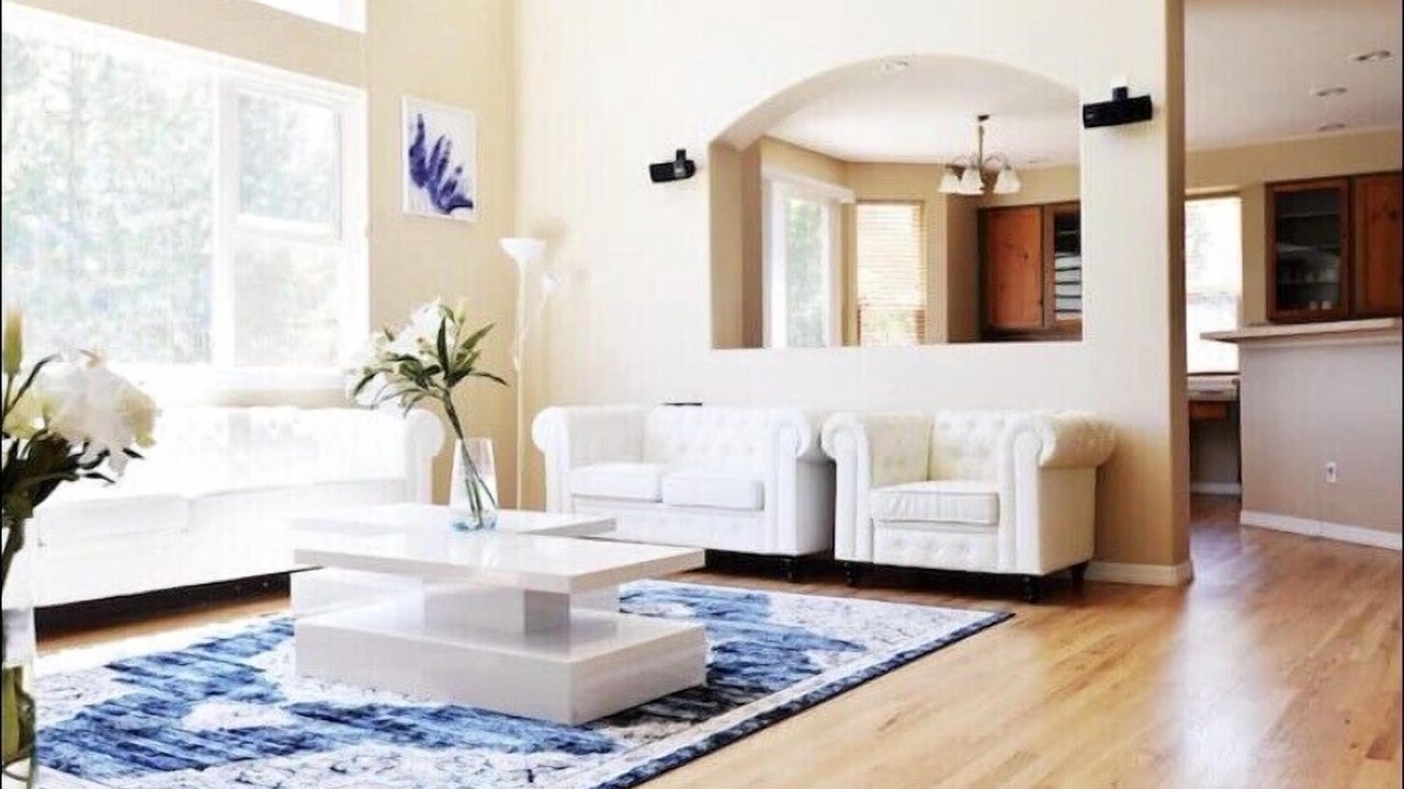 Photo of Livingroom in Aurora