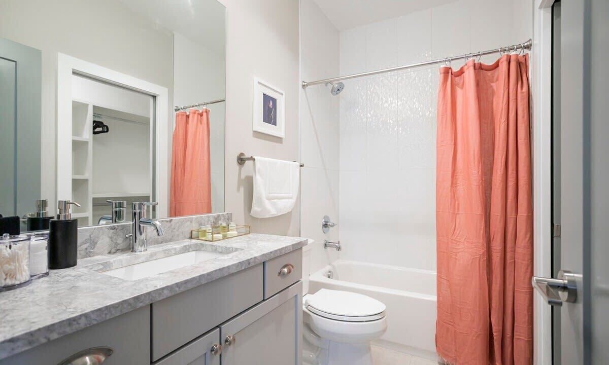 Photo of Bathroom in Hadley - Washington