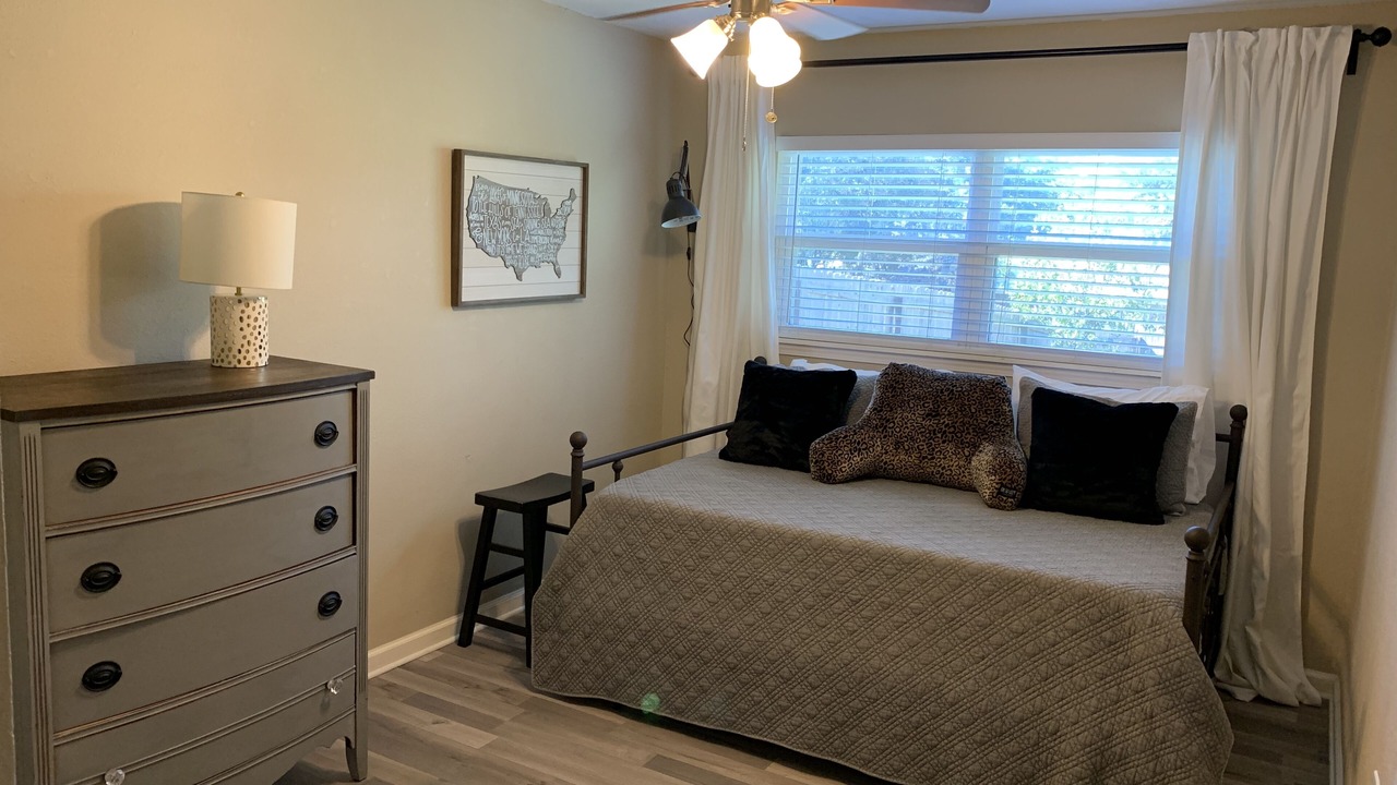 Photo of Bedroom in Live Oak