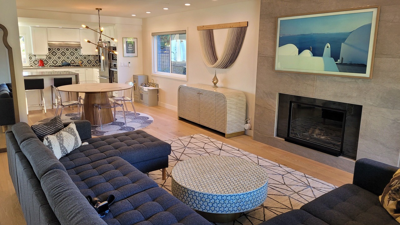 Photo of Livingroom in Burbank