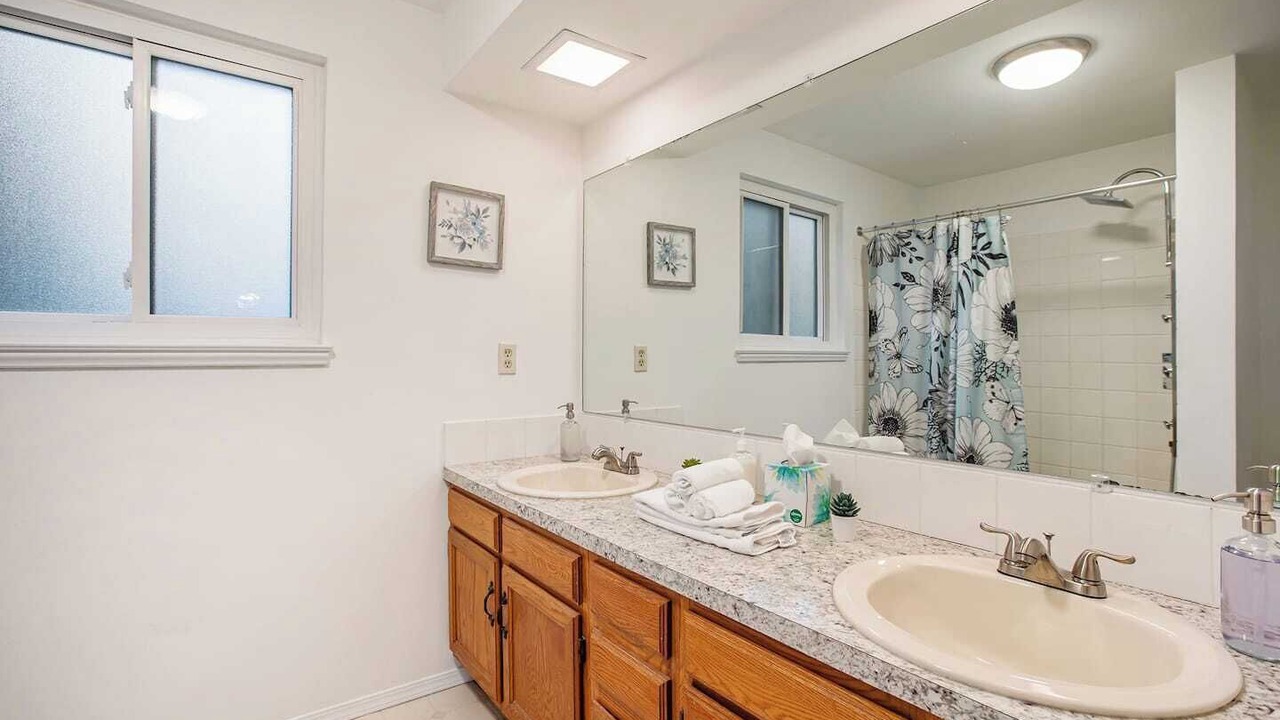 Photo of Bathroom in North Central Westminster