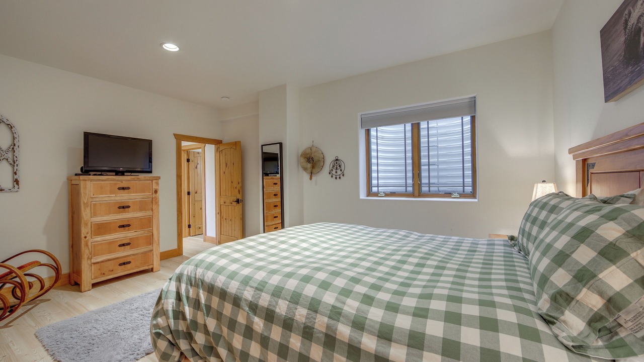 Photo of Bedroom in Grand Lake